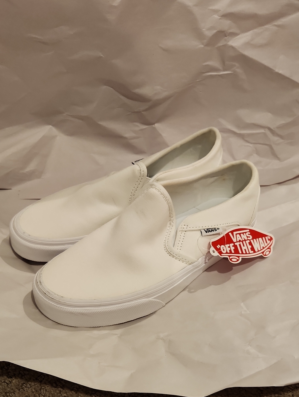 NEW Vans Slip-On Ladieslo P Canvas Shoes in White. Size 7